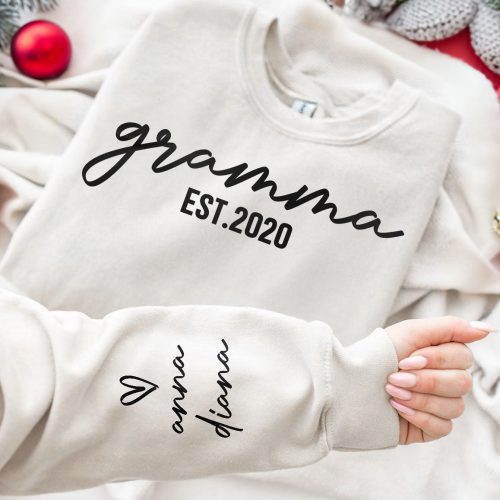 Grandma-Est-Custom-Name-Personalized-Sweatshirt_2.jpg
